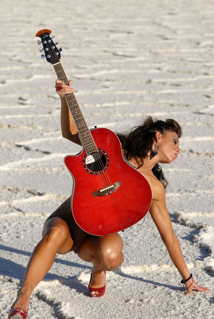 15P Beau Tease Guitarra Nua