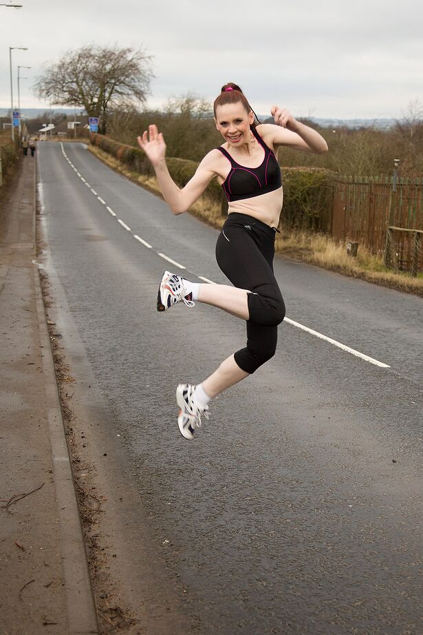 16P Fit 30 plus lady Mystique doffs spandex jogging attire before showing her bush