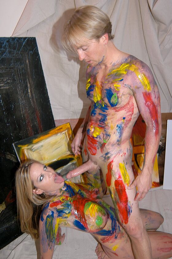 17P Freaky estudiante de arte pinta el cuerpo sexy de Kelly Madison y se la folla hasta el fondo