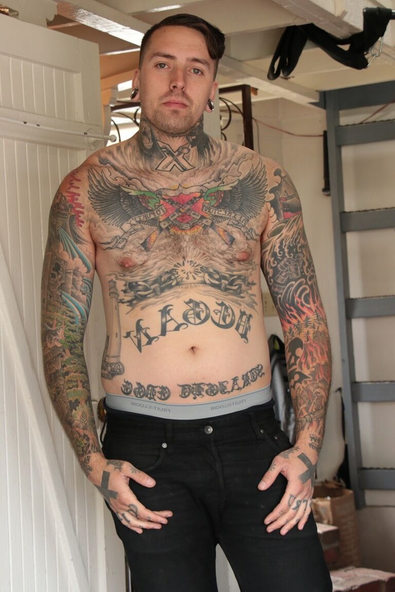 21P Anjo Maligno Brock Avery, Jeze Belle, Ruckus