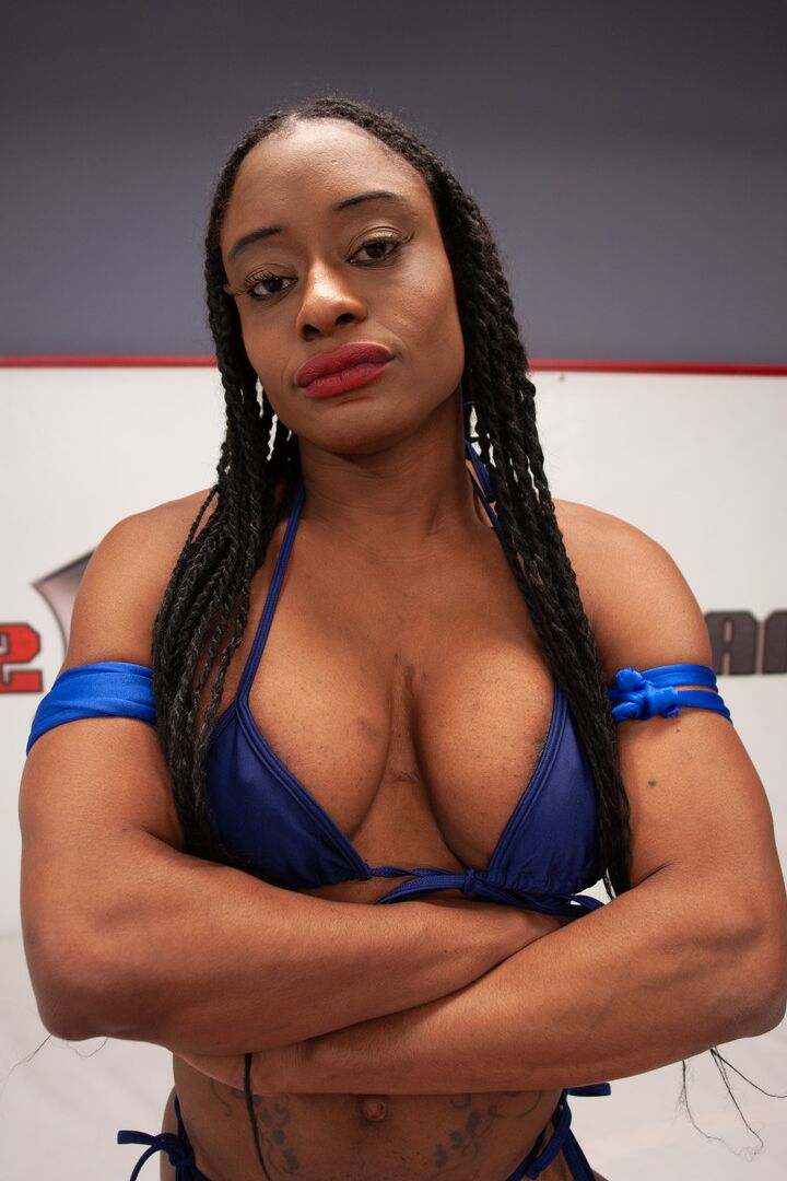 21P Joya Cheyenne de rendición definitiva, Kelli Provocateur