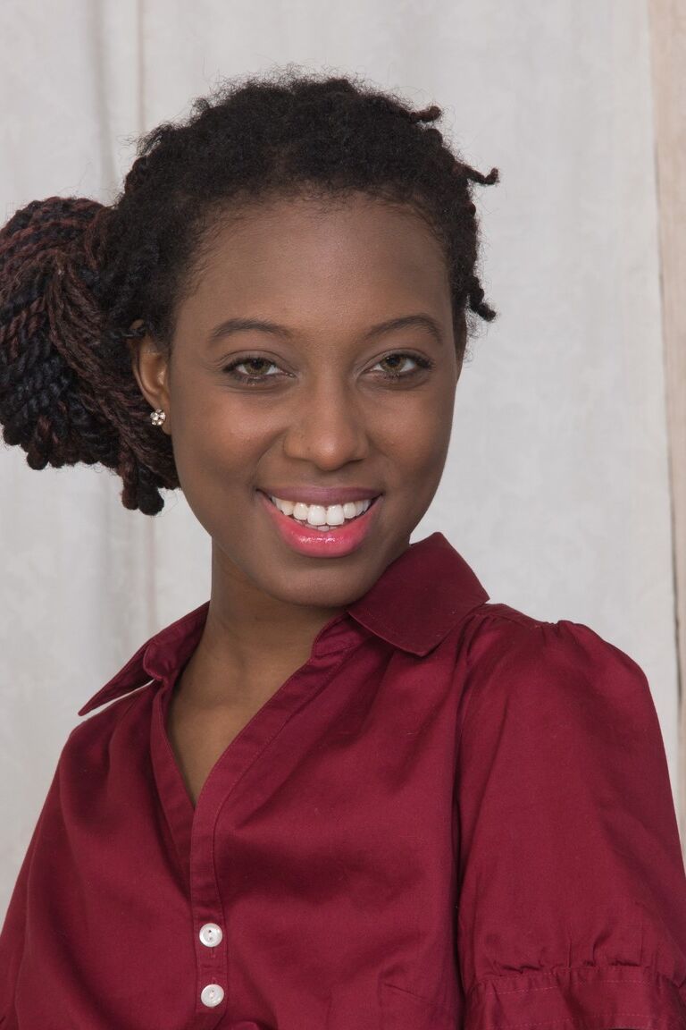 17P Hot ebony estudante Saf apresenta corpo magro