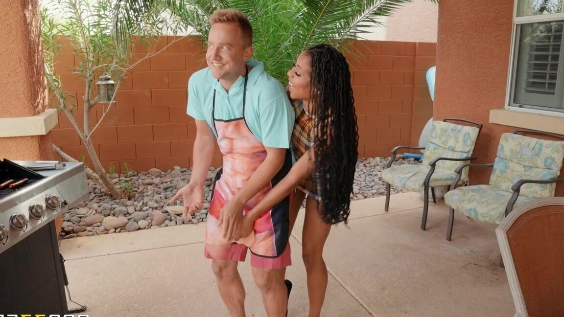 21P Hot And Mean Mary Moody, Kira Noir