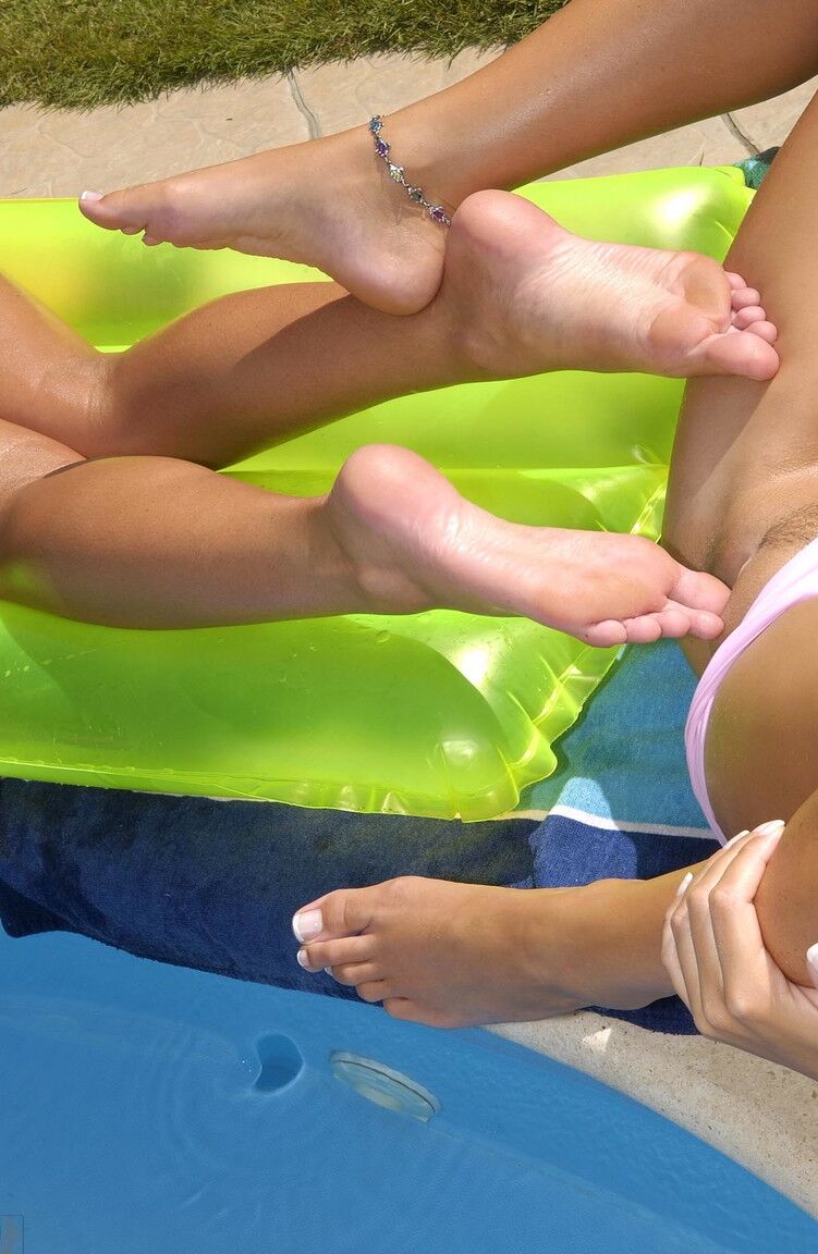 21P Jambes et pieds chauds Judy Nero, Sandra Shine