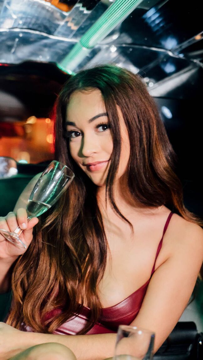 21P Estrelas Privadas Ginebra Bellucci