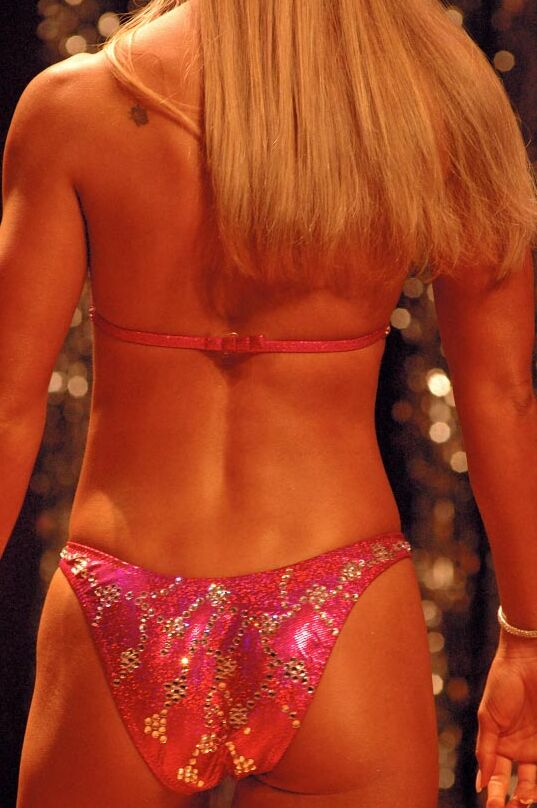 15P Fitness Beauties At Model Universe