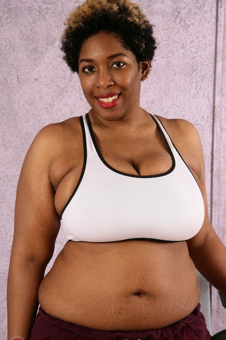 21P Chubby ebony Misty lets out her huge melons and flaunts her hairy twat