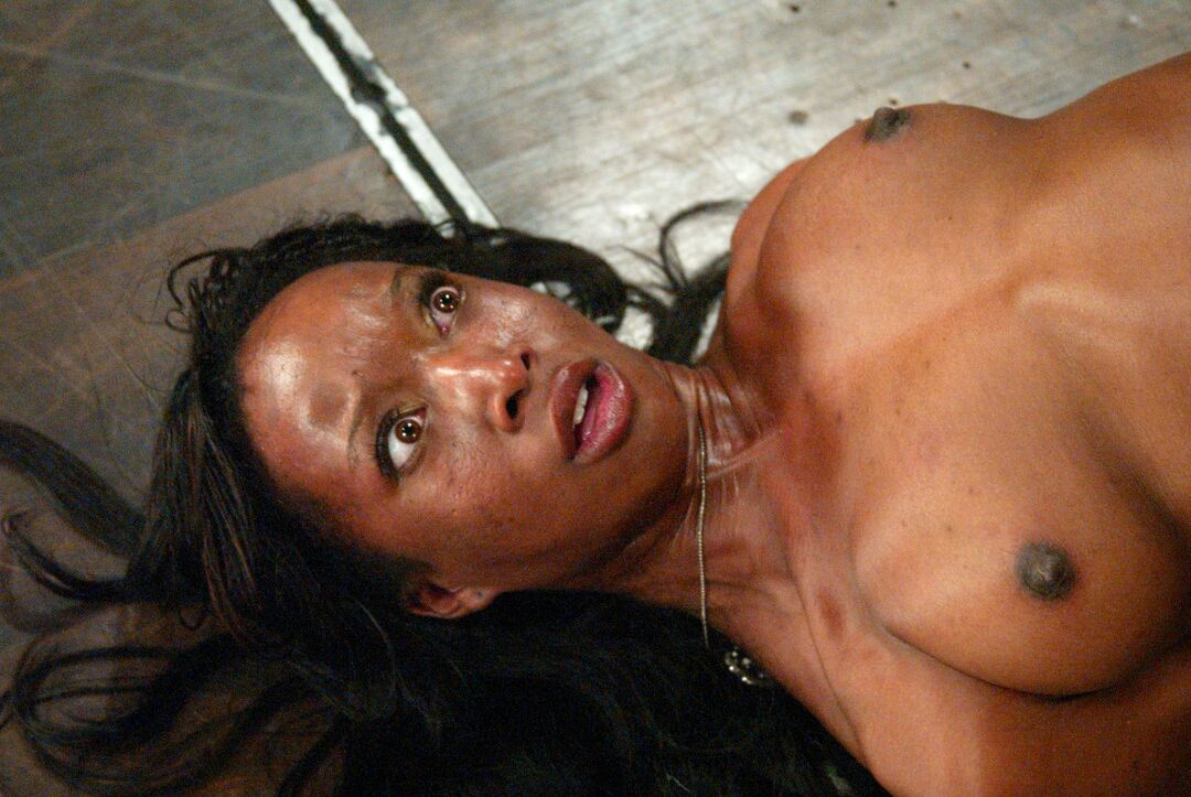 21P Coño con cable Stacey Cash