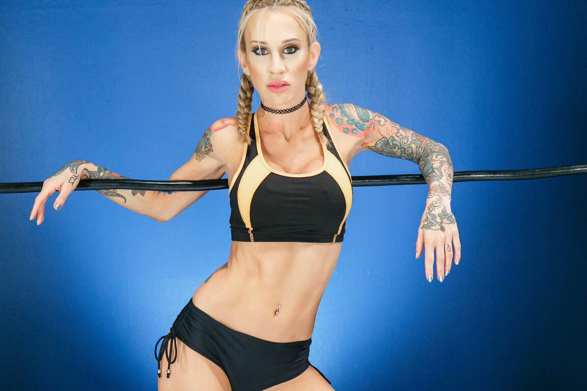 21P Luchadoras traviesas Sarah Jessie