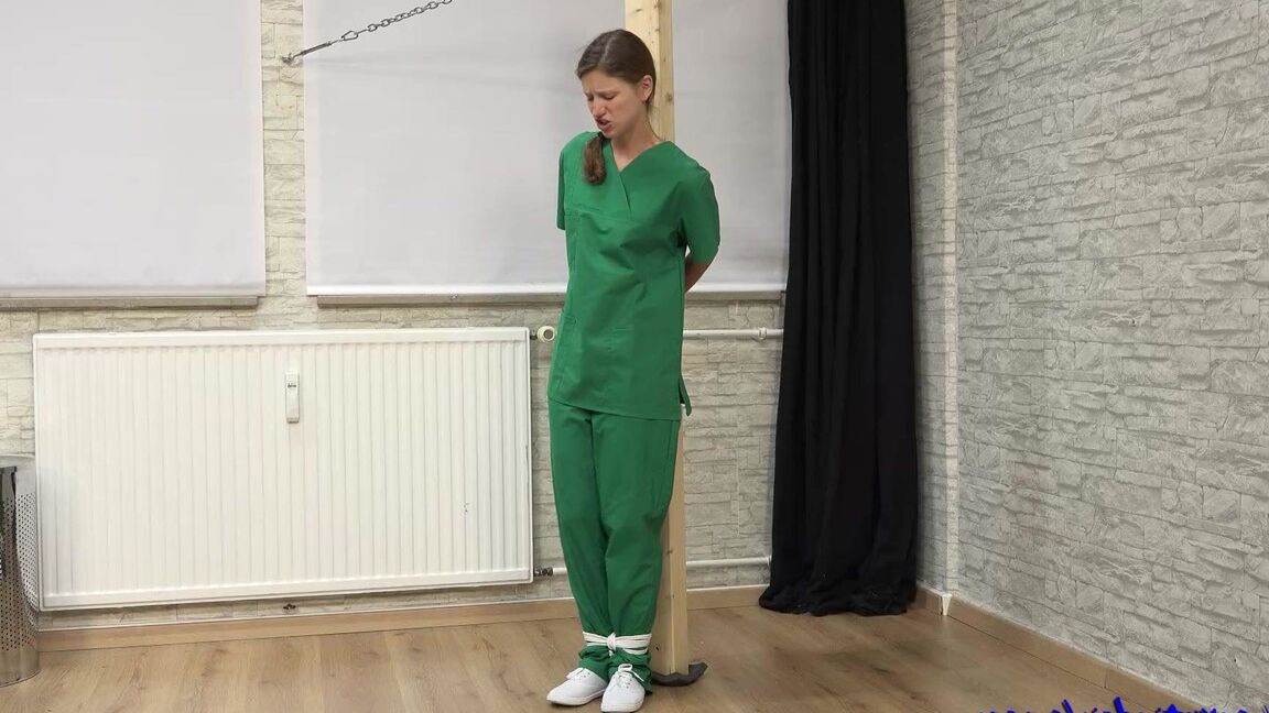 16P Sexy Tied Girls Cirurgia enfermeira indefesa
