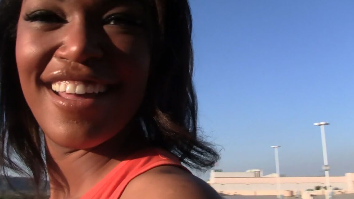 La chica de ébano 16P Montana Fishburne participa en sexo A2M con su amante negro