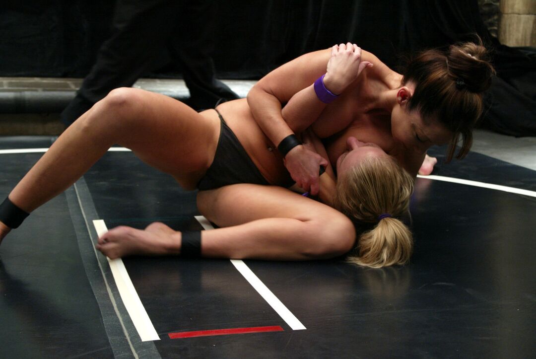 21P Ultimate Surrender Angela Stone, Janay
