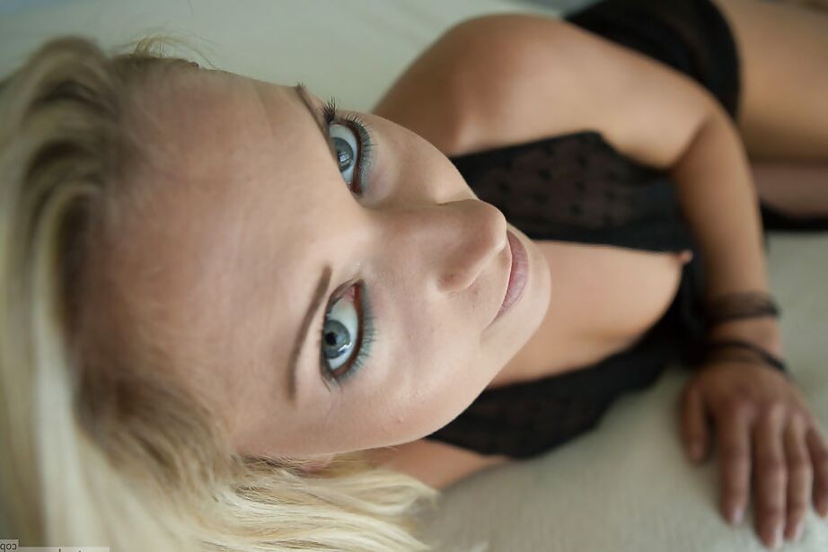 16P Classy babe Lena N. will make you go wild with her seductive teasing