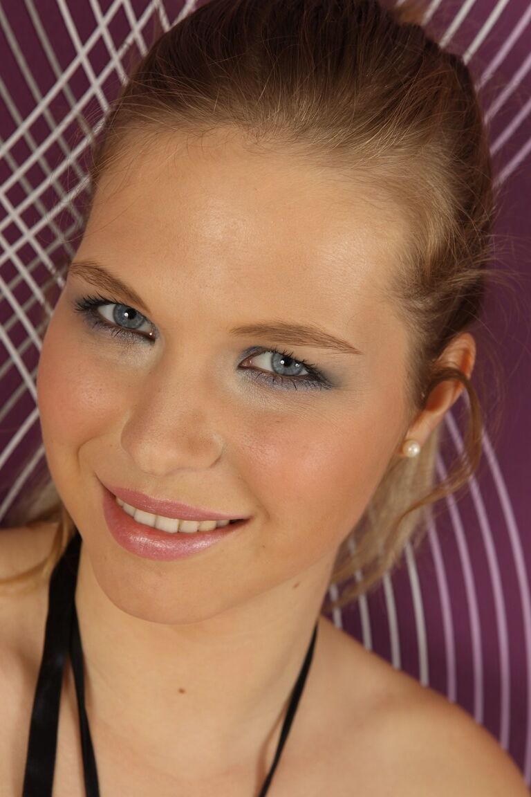 21P Karups Private Collection Cady Anne