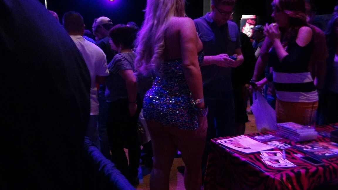 21P Blonde MILF Dee Siren