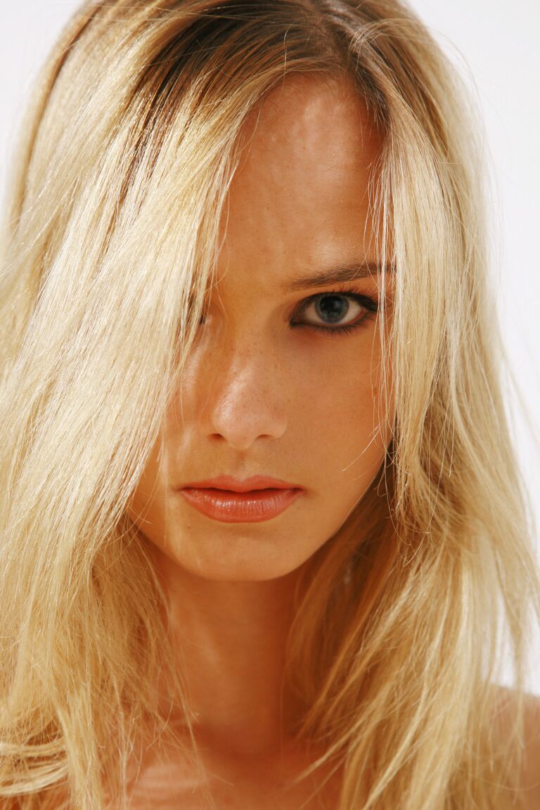 21P Met Art Julia I