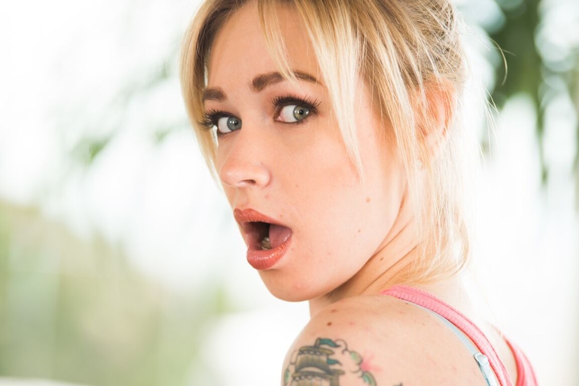 21P Estrellas porno europeas calientes Arteya