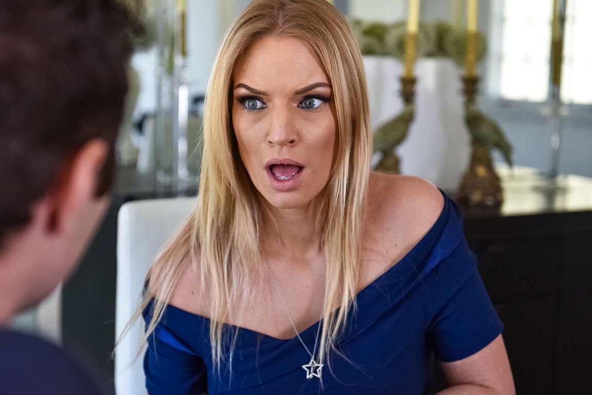 21P Cheating MILF Rachael Cavalli enjoying wild sex while her husband is at work