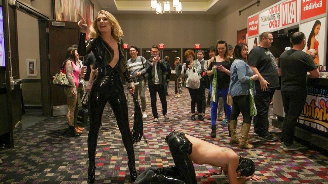 21P Filthy Femdom Mona Wales, Tony Orlando