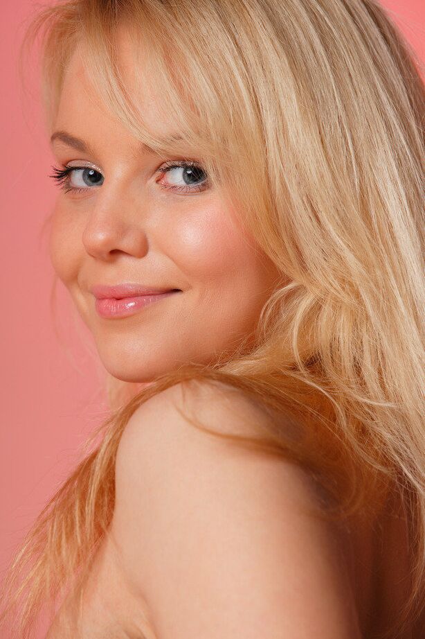 18P Blonde Janice A gets nude and horny in front of the cam