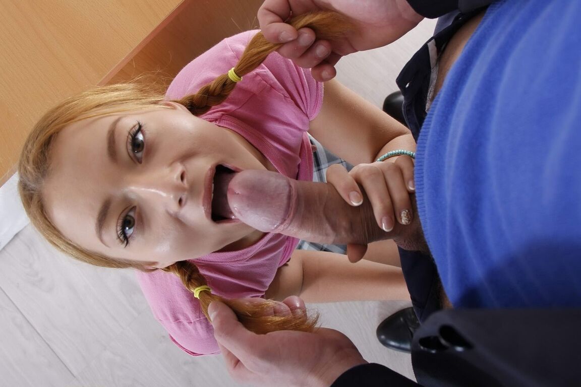 Mila Nuar, écolière de 16P, se fait baiser par son professeur sur son bureau avec sa jupe relevée