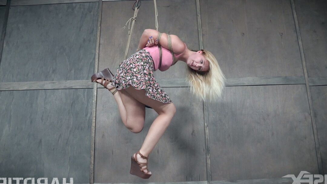 14P Bondage girl Samantha Rone sheds tears in painful rope torture session