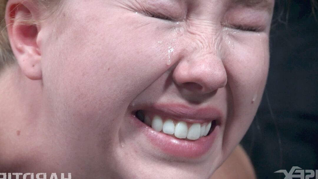 14P Bondage girl Samantha Rone sheds tears in painful rope torture session