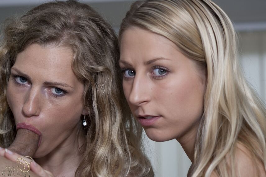 10P Les blondes Aneta et Caroline Fox font une double pipe