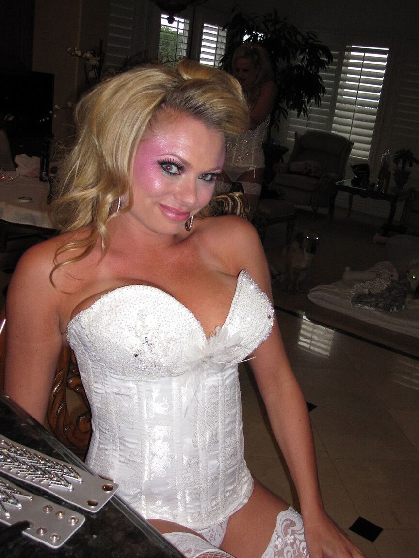 17P Estrellas porno de cara rosada Kelly Madison