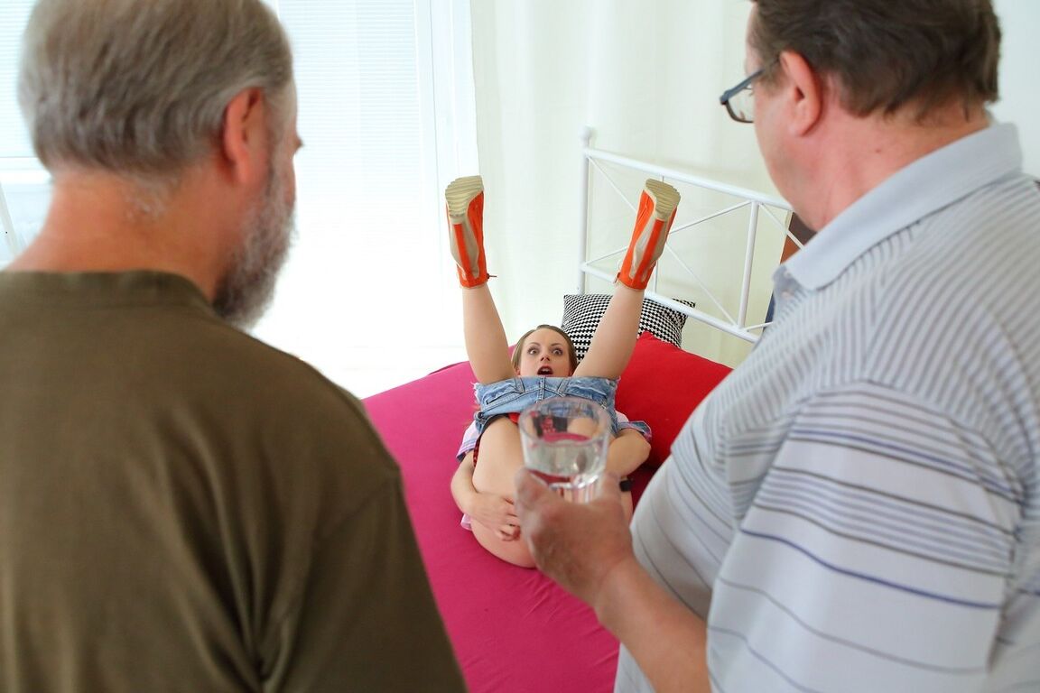 16P Young slut Natalia Pearl has sexual relations with two old men at once