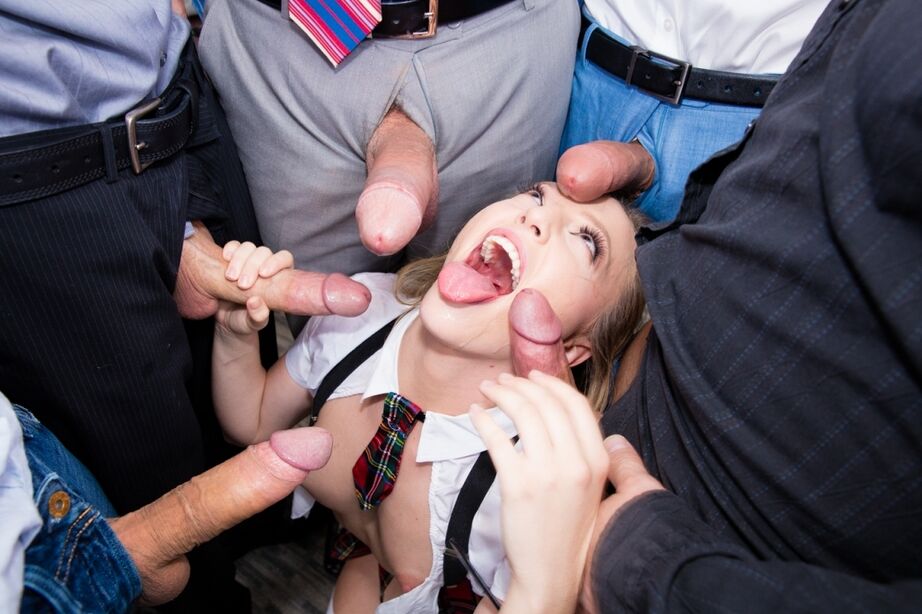 16P Schoolgirl Aubrey Star leva gangbang depois da escola por seus professores