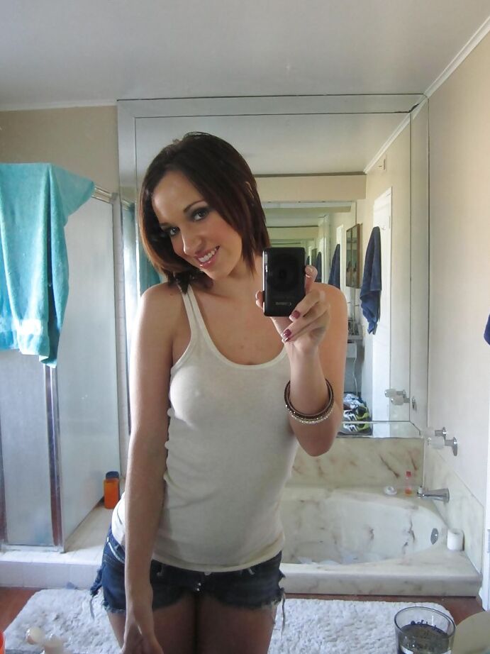 13P Ex-namorada e às vezes pornstar Jada Stevens se despindo para selfies nuas