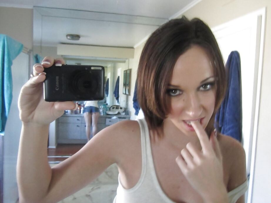 13P Ex-namorada e às vezes pornstar Jada Stevens se despindo para selfies nuas