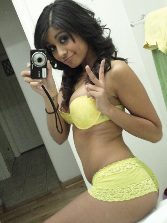 16P Brunette girlfriend type Ruby Reyes takes self shots on exposed boob in mirror