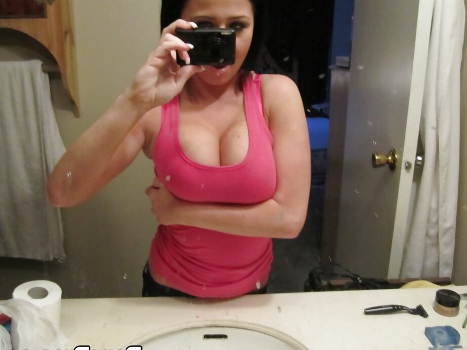 16P Hot ex-gf Loni Evans taking selfshots of her perfect tits in bathroom mirror