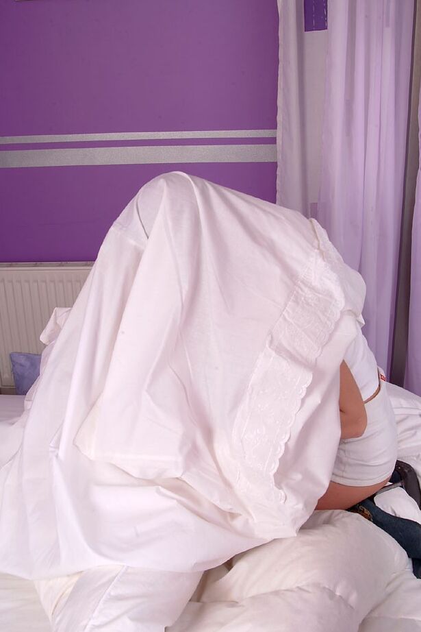 21P Suburban Amateurs Tammy Oldham