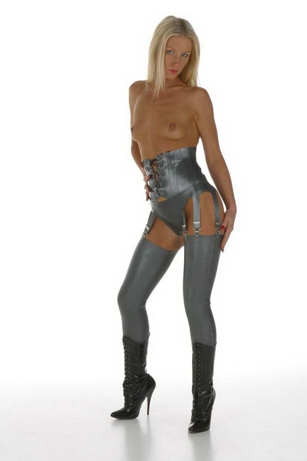 14P Amsterdam Rubber Beauty loira em prata justa