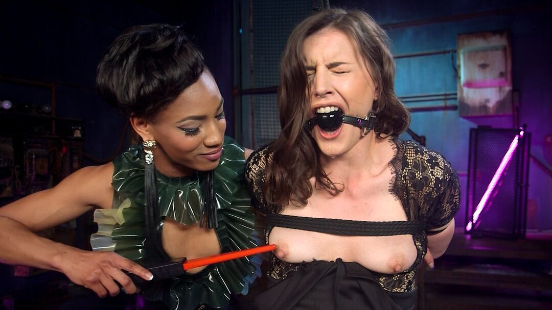 21P Electro Putas Katharine Cane, Nikki Querida