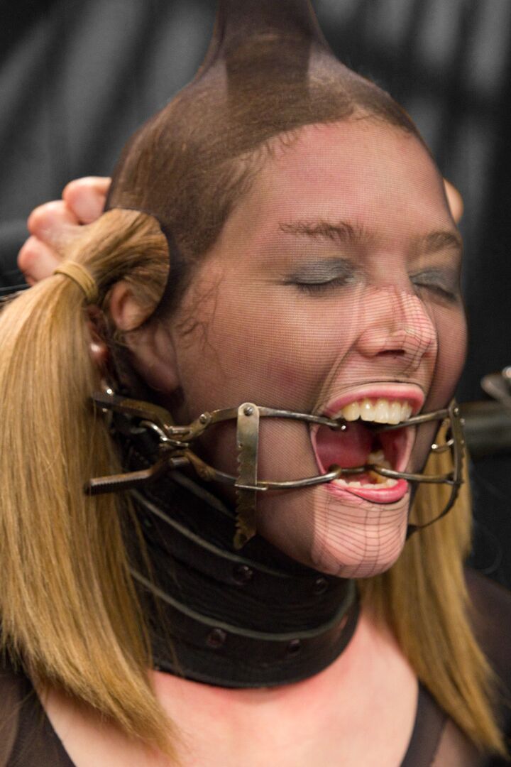21P Device Bondage Star