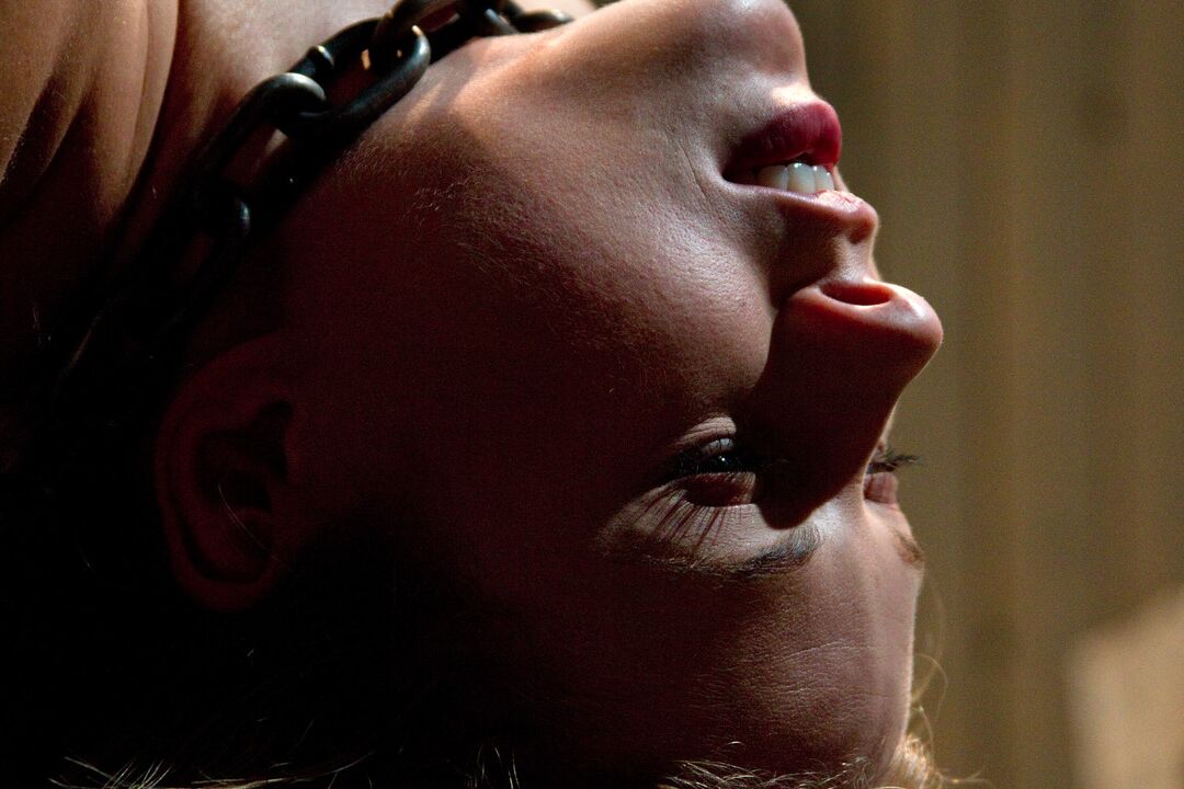 Dispositivo 21P Bondage Tati Russo