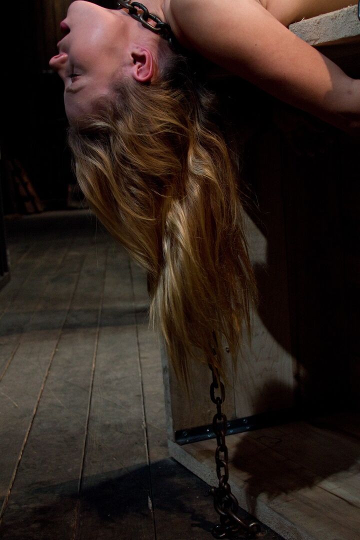 Dispositivo 21P Bondage Tati Russo