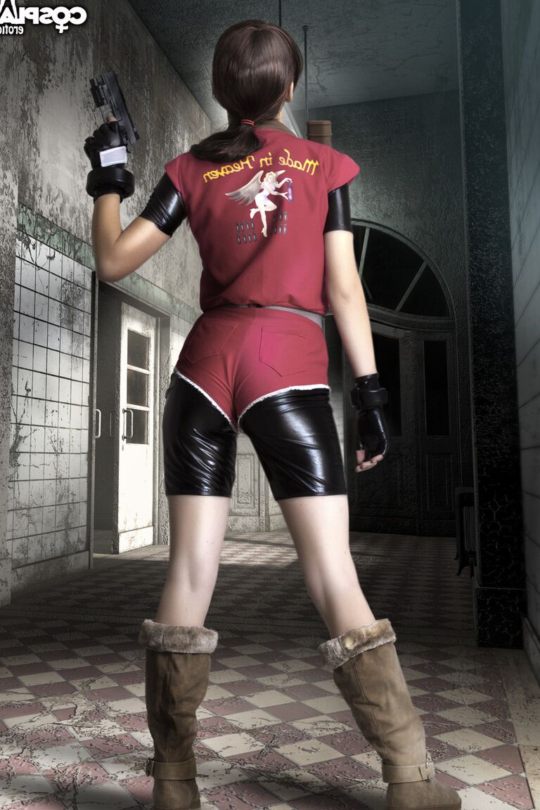 12P Cosplay Érotique Claire Resident Evil cosplay nu