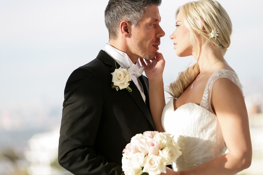 16P A loira gostosa Anikka Albrite consuma seus votos de casamento após se casar