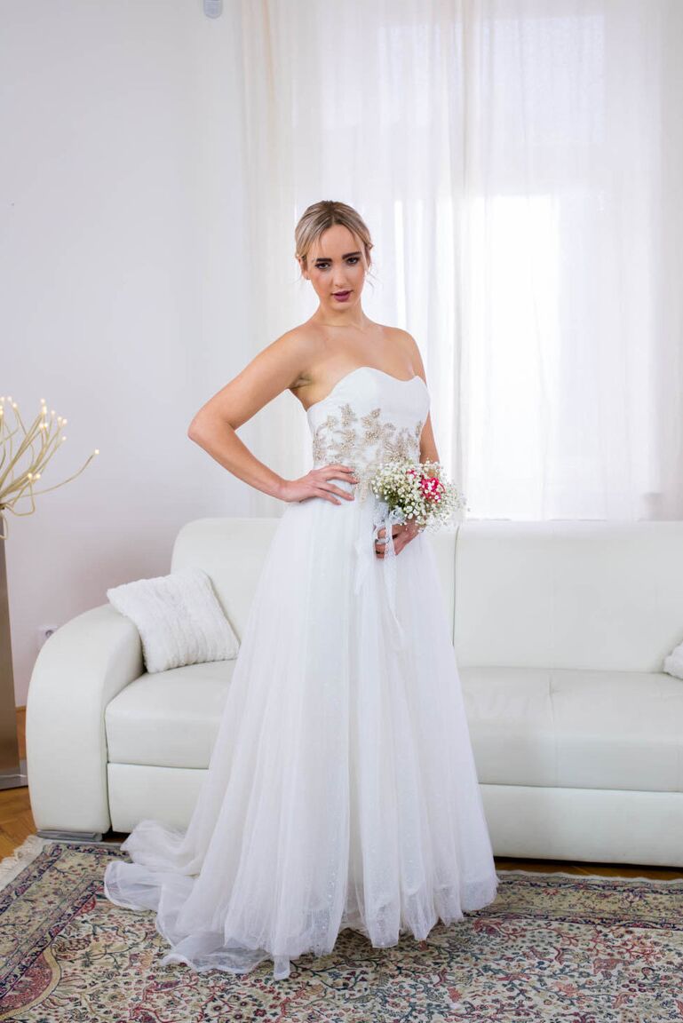 21P La novia rubia Anna Khara es follada por su marido