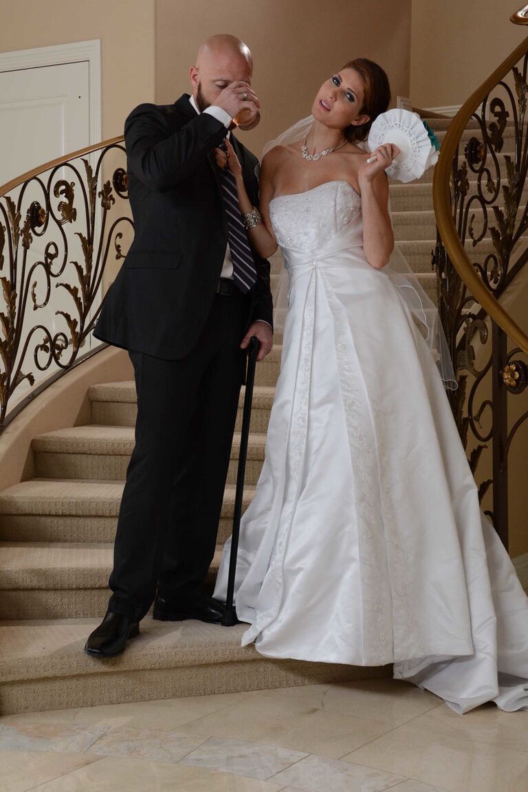 21P Brunette bride Jenni Lee gets slammed and jizzed by a handsome photographer