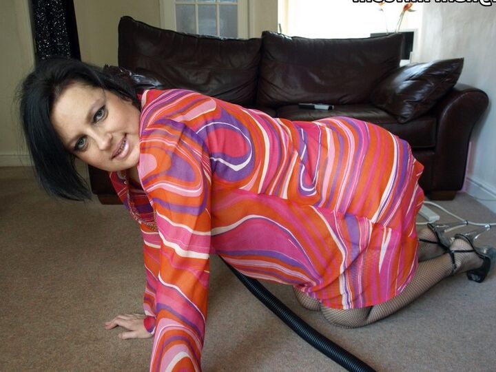 15P Fat mature wife gets turned on and plays with the vacuum cleaner