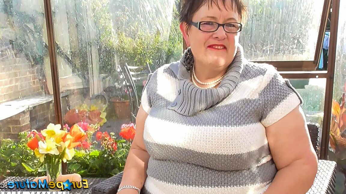 21P European granny Warm Sweet Honey toying & showing off her large saggy tits