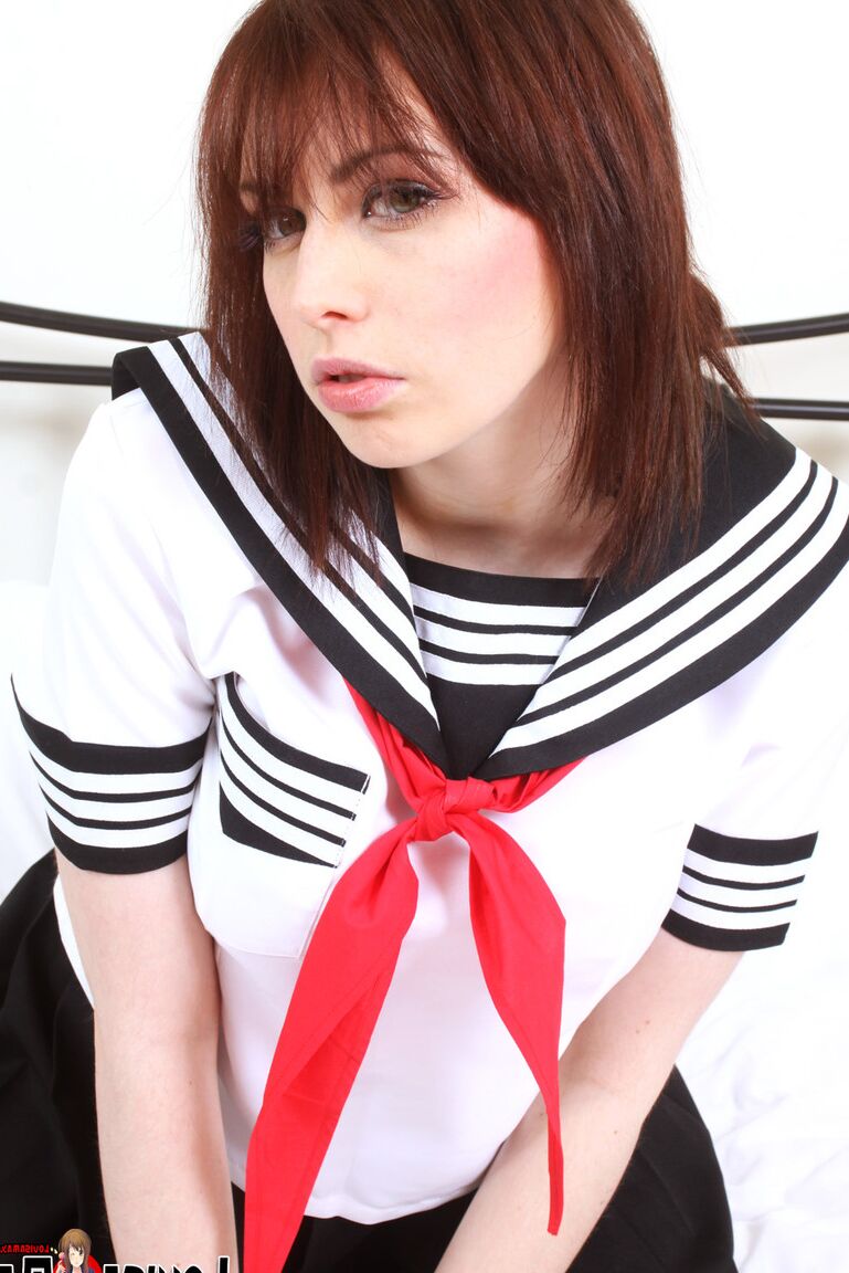 16P Louisa May Pequena marinheira Louisa