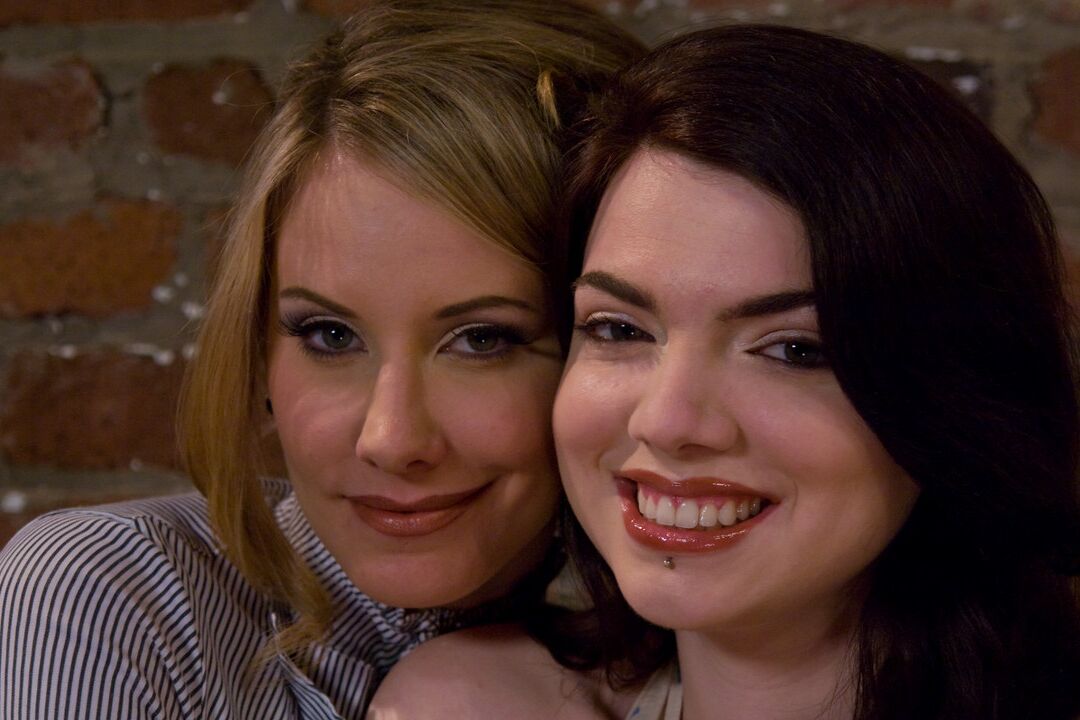 16P Maitresse Madeline Marlowe ready to dominate over curvy brunette Nicotine