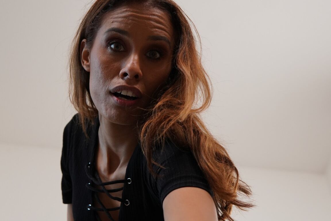 21P MILF Kylie Le Beau shows her body and sucks a dick while playing games